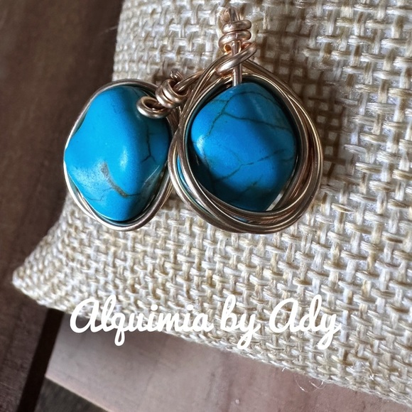 Alquimia Turquoise Gold Earrings - Picture 3 of 4